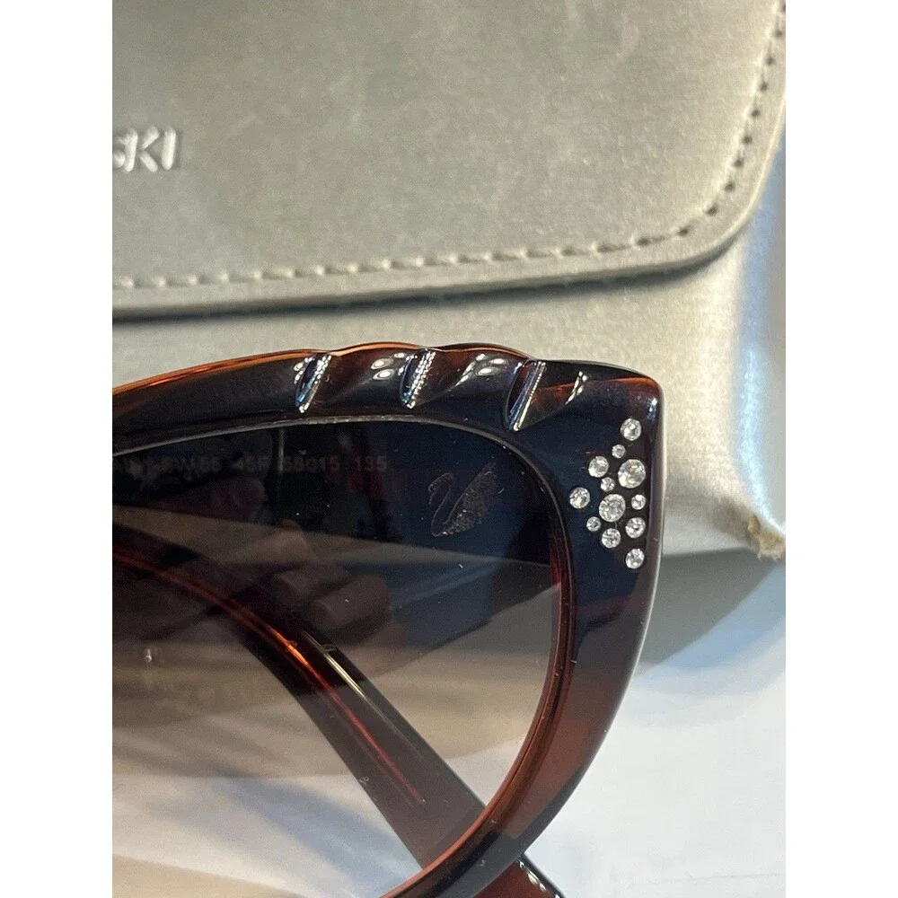 SWAROVSKI Daisy Crystals Brown Frame Sunglasses SW55 45F 58-15 135
